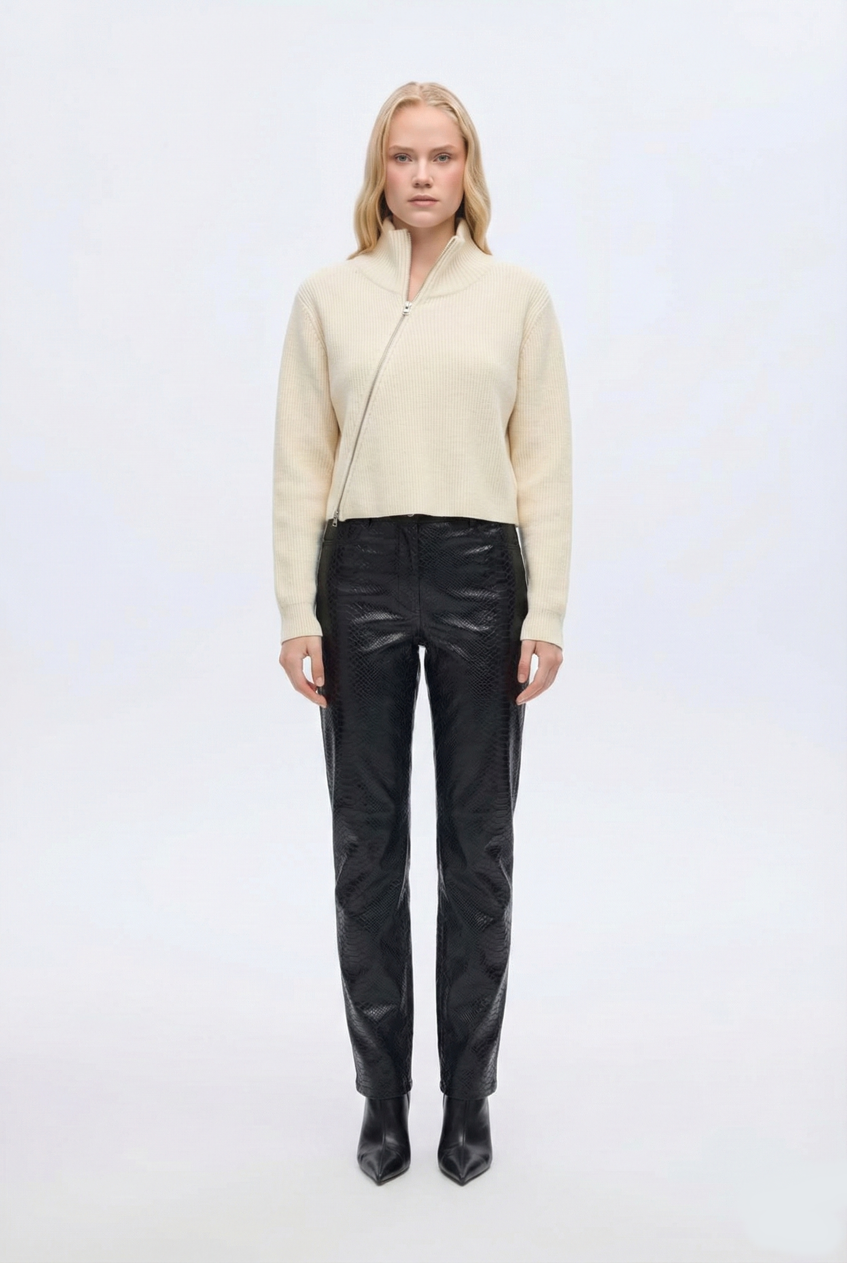 Asimetrik Fermuarlı Triko - Krem